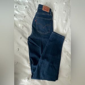 Levi 721 - high rise skinny - dark wash